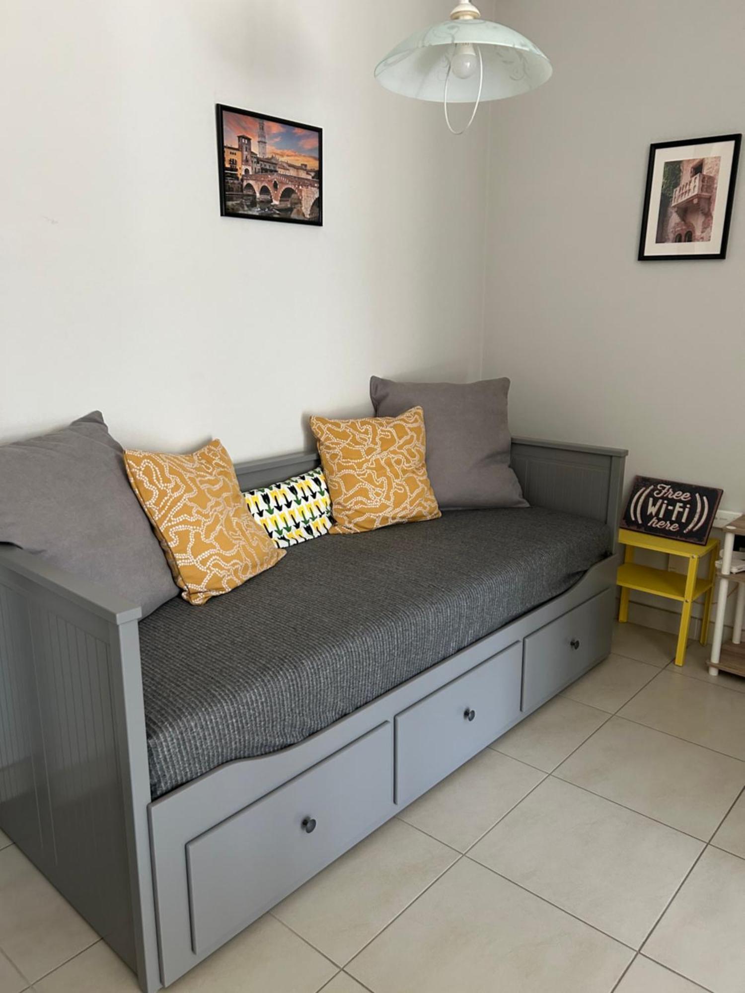 S-House Verona Bagian luar foto